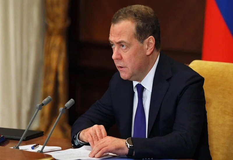 Медведев назвал реальной угрозу применения ядерного оружия