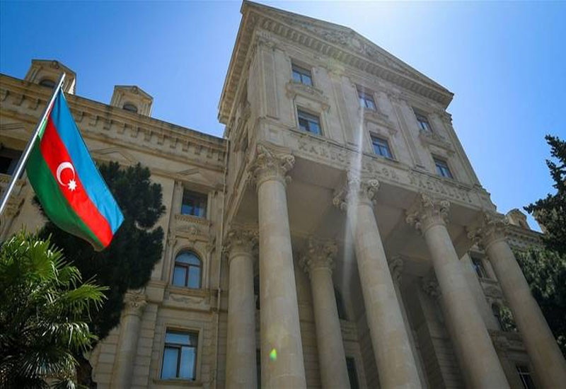 В Баку осудили необоснованные претензии Макрона против Азербайджана