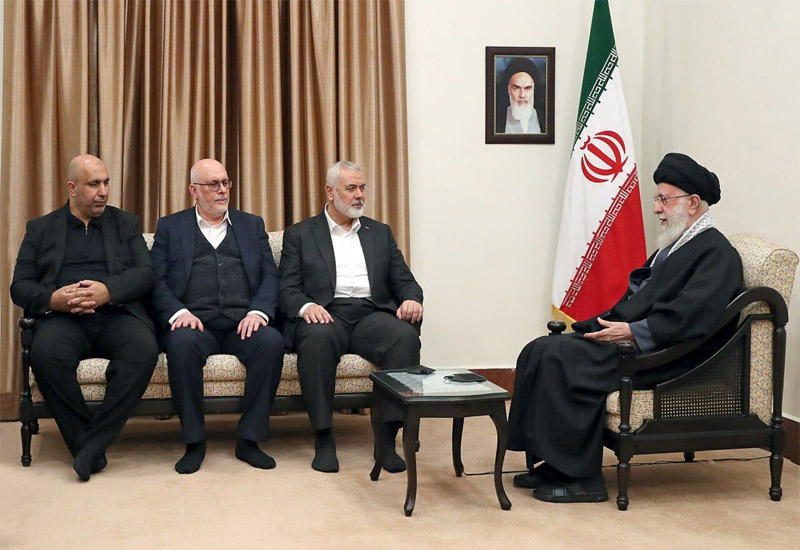 Аятолла Хаменеи: Иран без колебаний поддержит Палестину