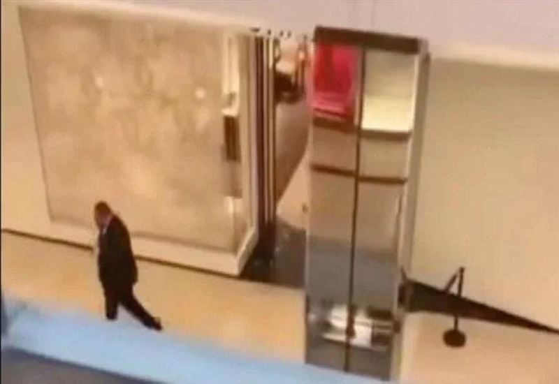 Семь человек пострадали при нападении с ножом в торговом центре в Австралии