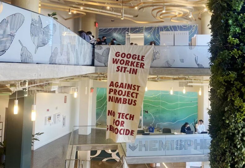 Сотрудники Google провели акцию протеста против сотрудничества их компании с израильским режимом