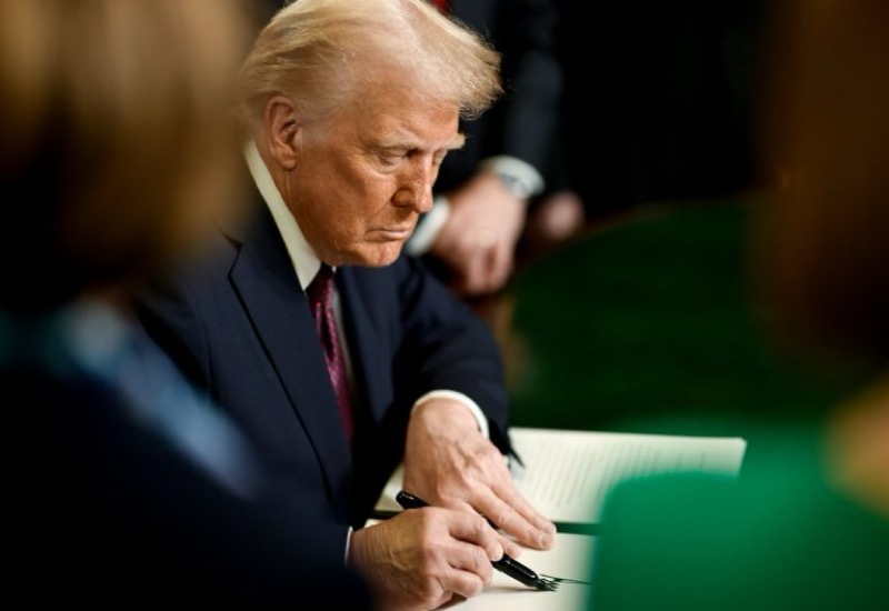 Трамп уволил главу Генштаба США