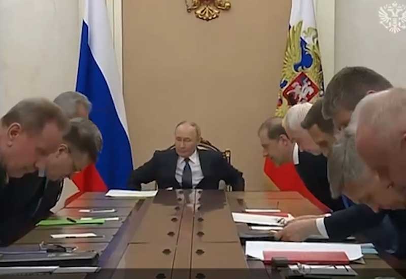 Путин провел совещание перед российско-украинскими переговорами в Стамбуле