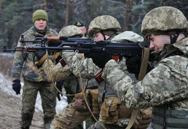 Сингапур пригрозил тюрьмой согражданам, собирающимся воевать на Украине