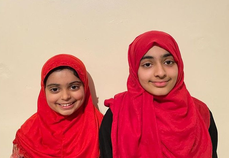 Британские школьницы собрали рекордную сумму для помощи жителям Кашмира