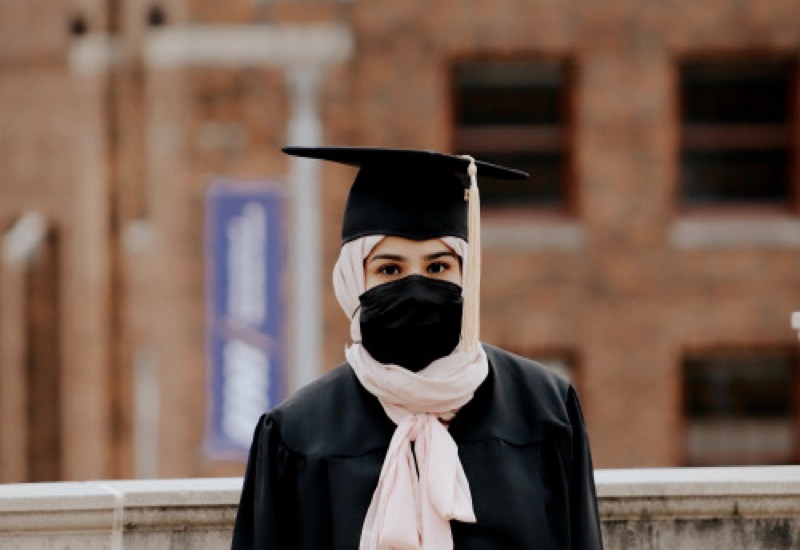 Мусульманок выгнали из университета за отказ снять хиджаб