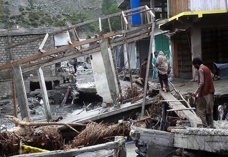 Стихийные бедствия в Пакистане: более 1400 жертв, тысячи пострадавших