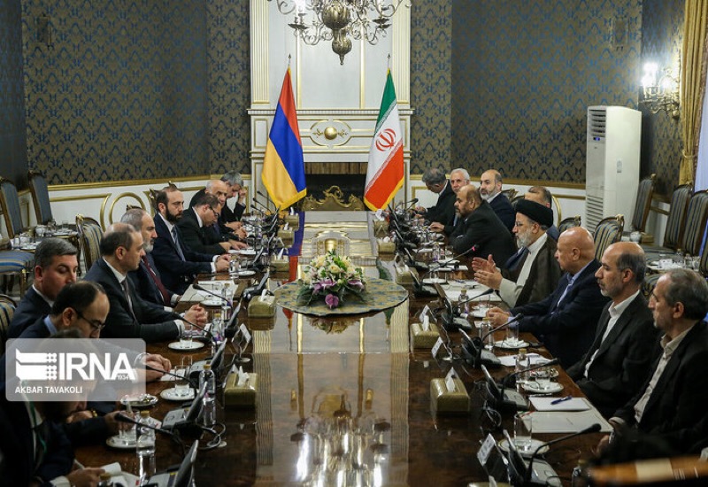 Раиси: Иран считает важным мир и стабильность на Кавказе