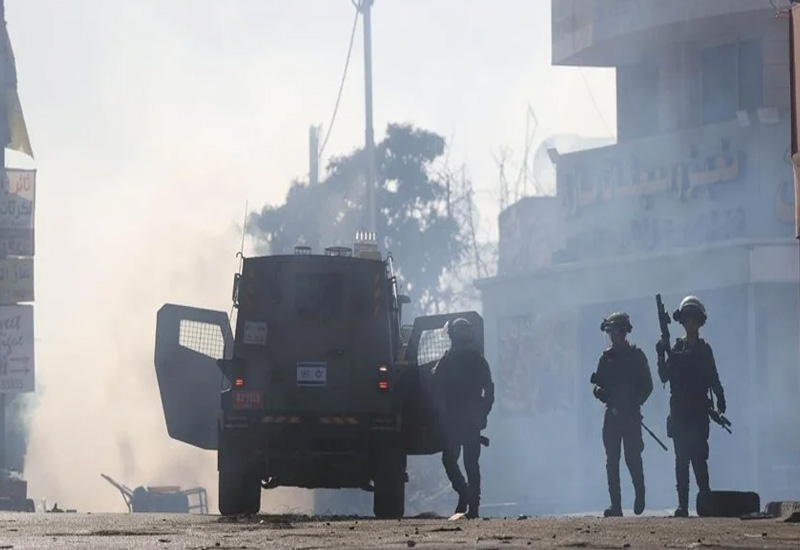 Сионистские военные ранили 10 палестинцев на Западном берегу Иордана