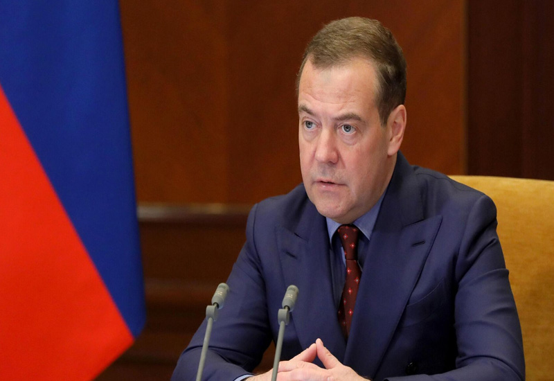 Медведев: если Украине дадут ядерное оружие, России надо будет наносить превентивный удар
