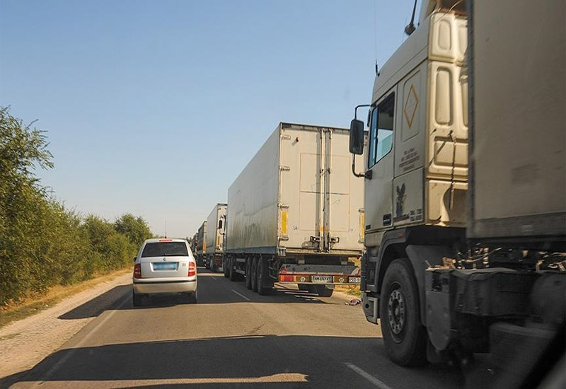 Россия продлила запрет на въезд грузовиков из Европы