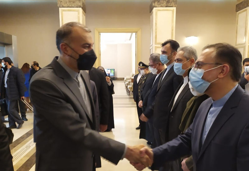 Абдоллахиян прибыл в Баку с официальным визитом