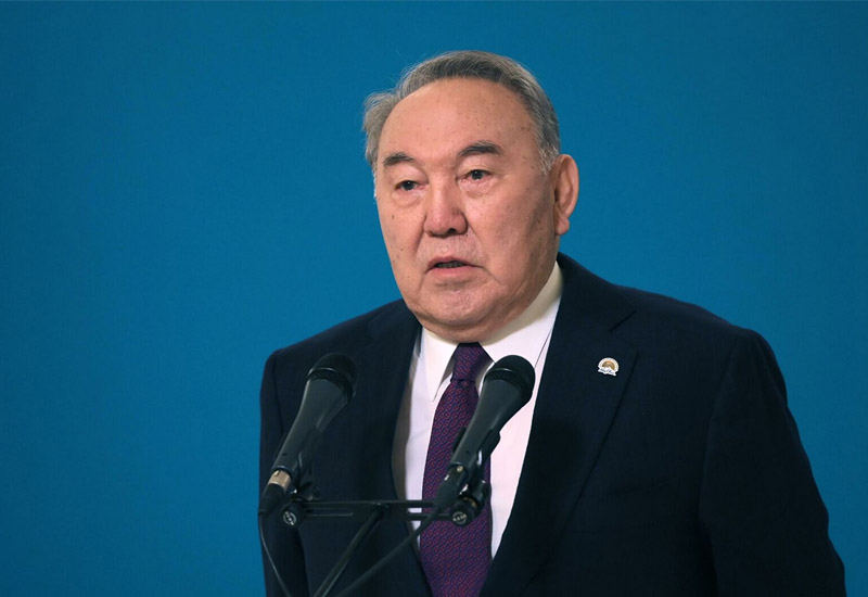 Назарбаев и его дочери покинули Казахстан - СМИ
