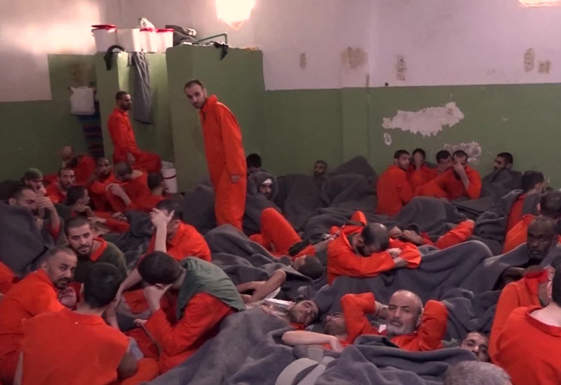 Произошел бунт в тюрьме, которая наполнена тысячами террористами ИГИЛ