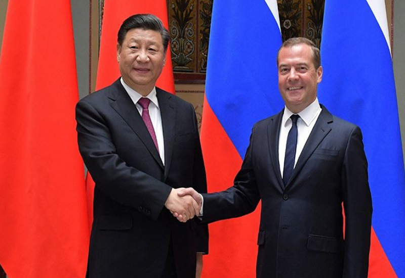 Медведев передал Си Цзиньпину послание Путина